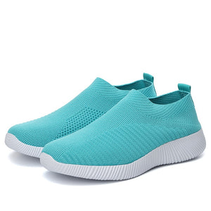 Moipheng 2020 Women Sneakers Vulcanized Shoes Sock Sneakers Women Summer Slip On Flat Shoes Women Plus Size Loafers Walking Flat